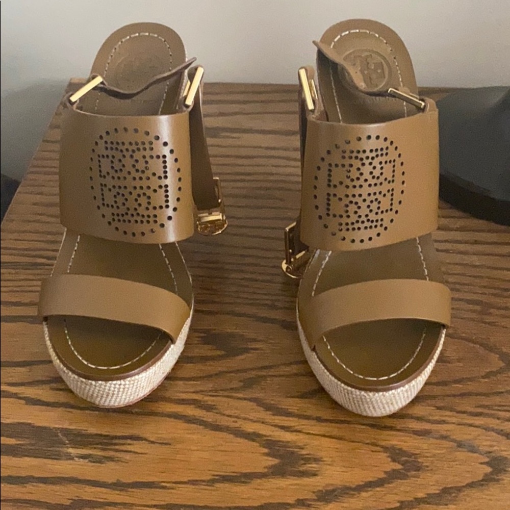 COPY - Tory Burch wedges size 7